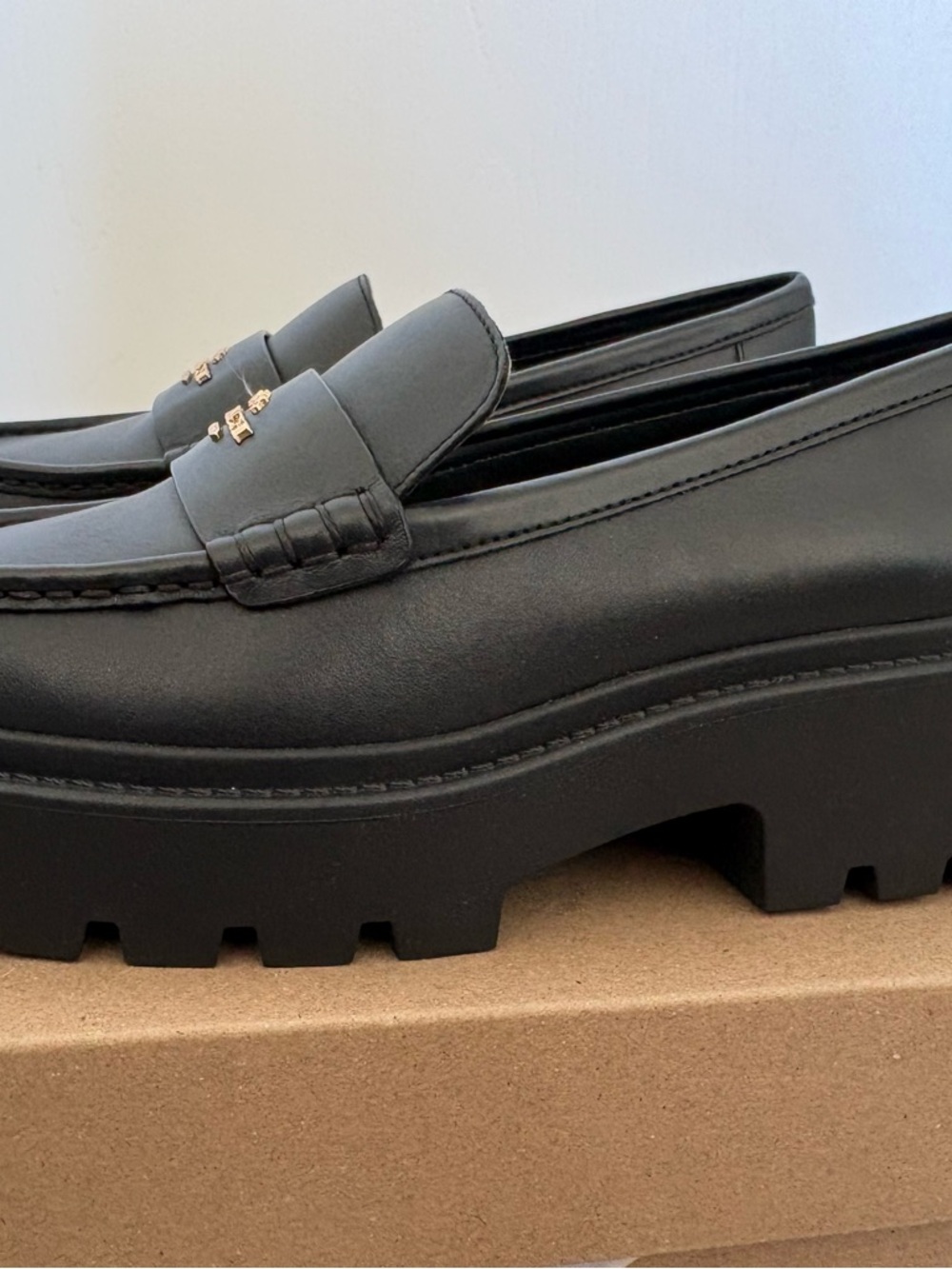 NEW Coach Lucy Leather Loafer , size 8, black - Picture 7 of 8